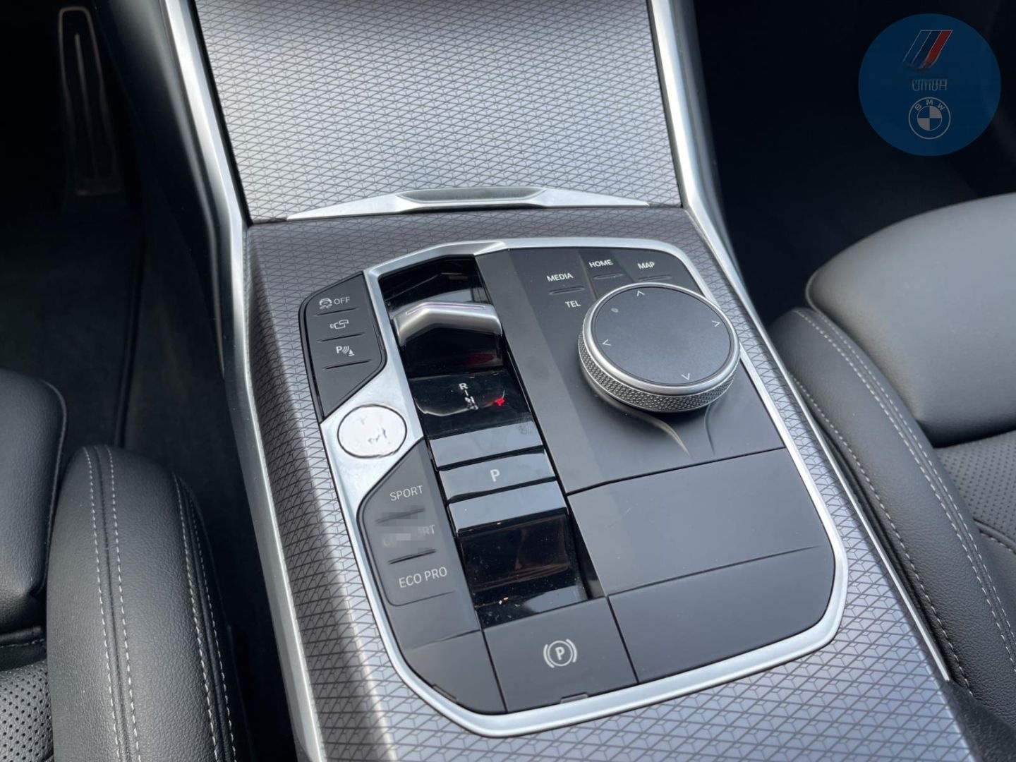 BMW 320 d M-Sport Touring Widscreen Display 360Kamer foto 10