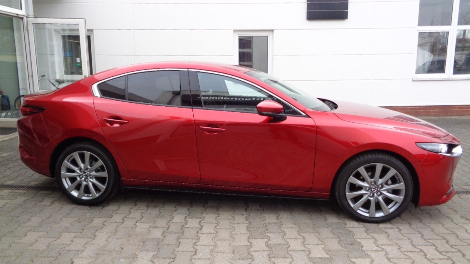 Mazda 3 Fastback Exclusive-Line foto 4