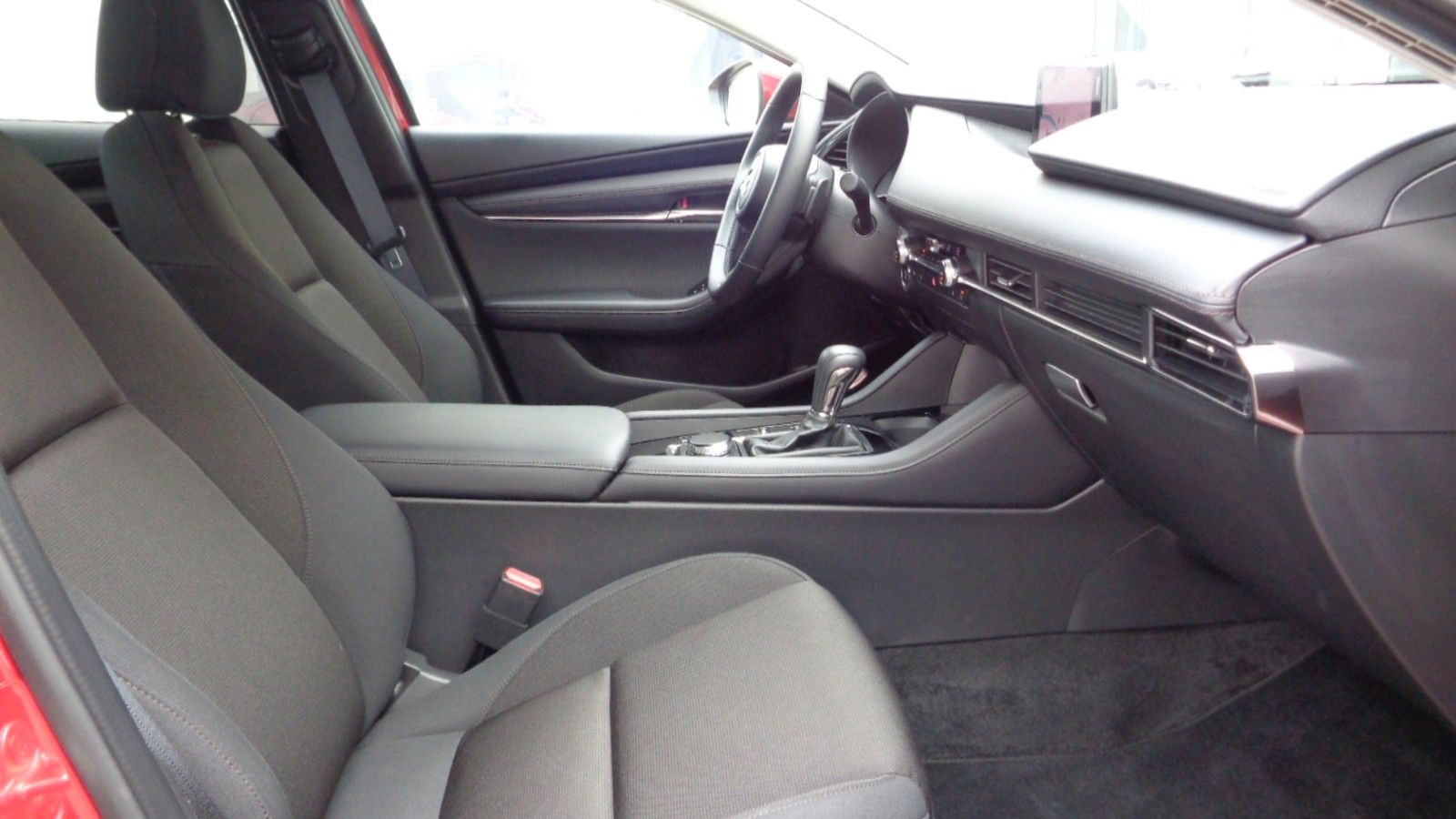 Mazda 3 Fastback Exclusive-Line foto 7