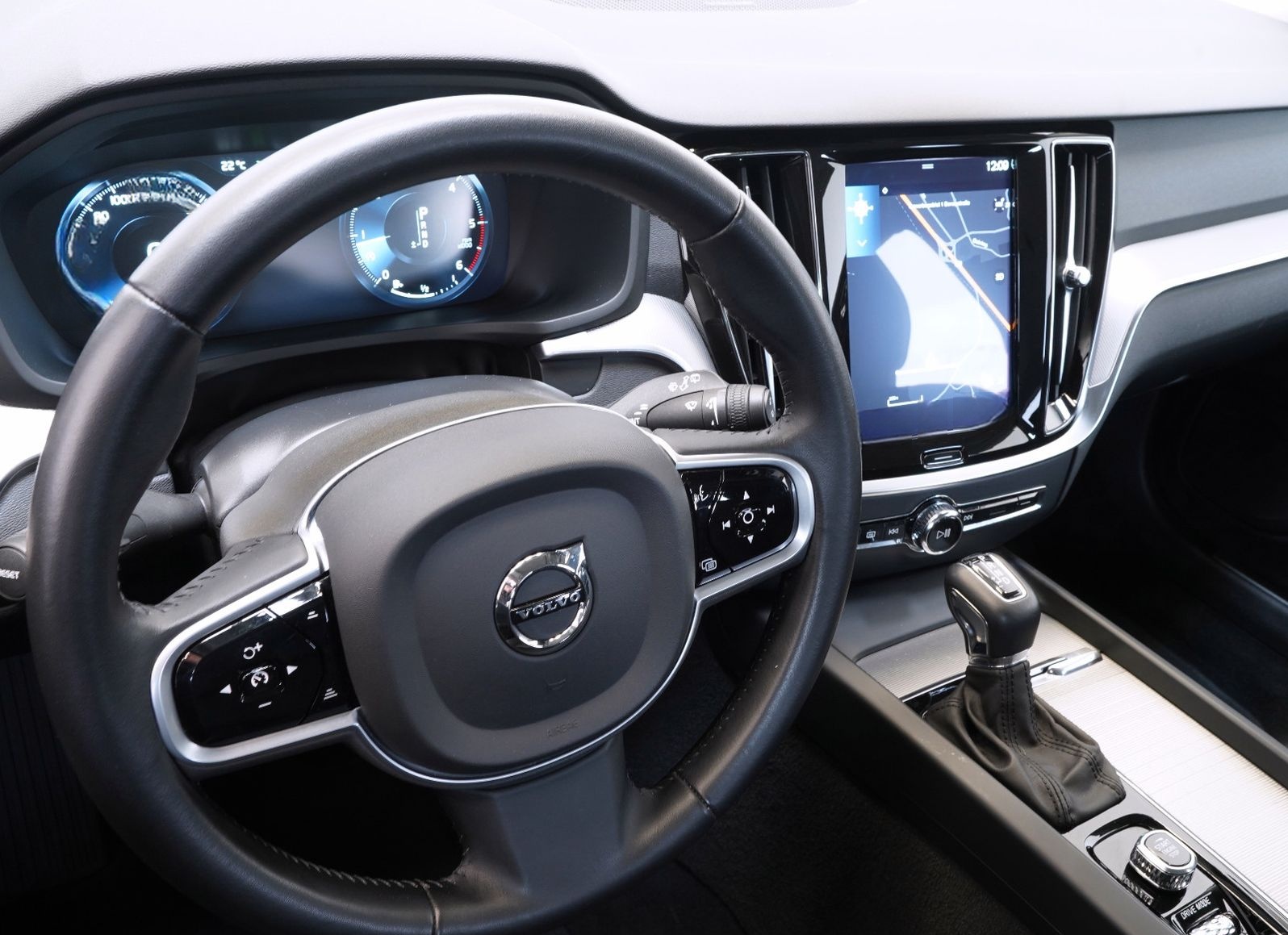 Volvo V60 D4 AWD Inscription DAB/KAMERA/INTELLISAFE foto 6