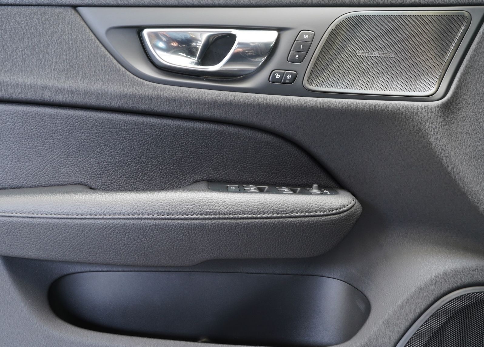 Volvo V60 D4 AWD Inscription DAB/KAMERA/INTELLISAFE foto 10