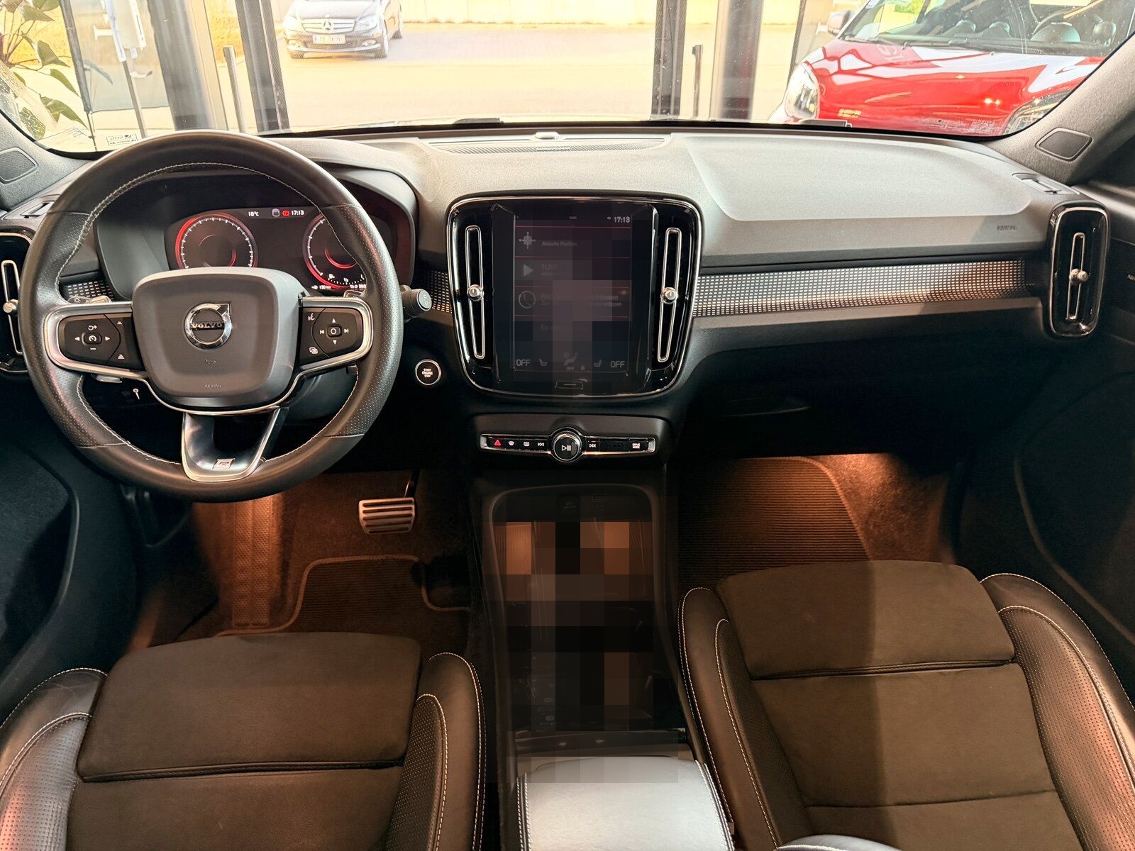 Volvo XC 40 T4 2WD R-Design LED NAVI TWA RFK WINTERP. foto 25