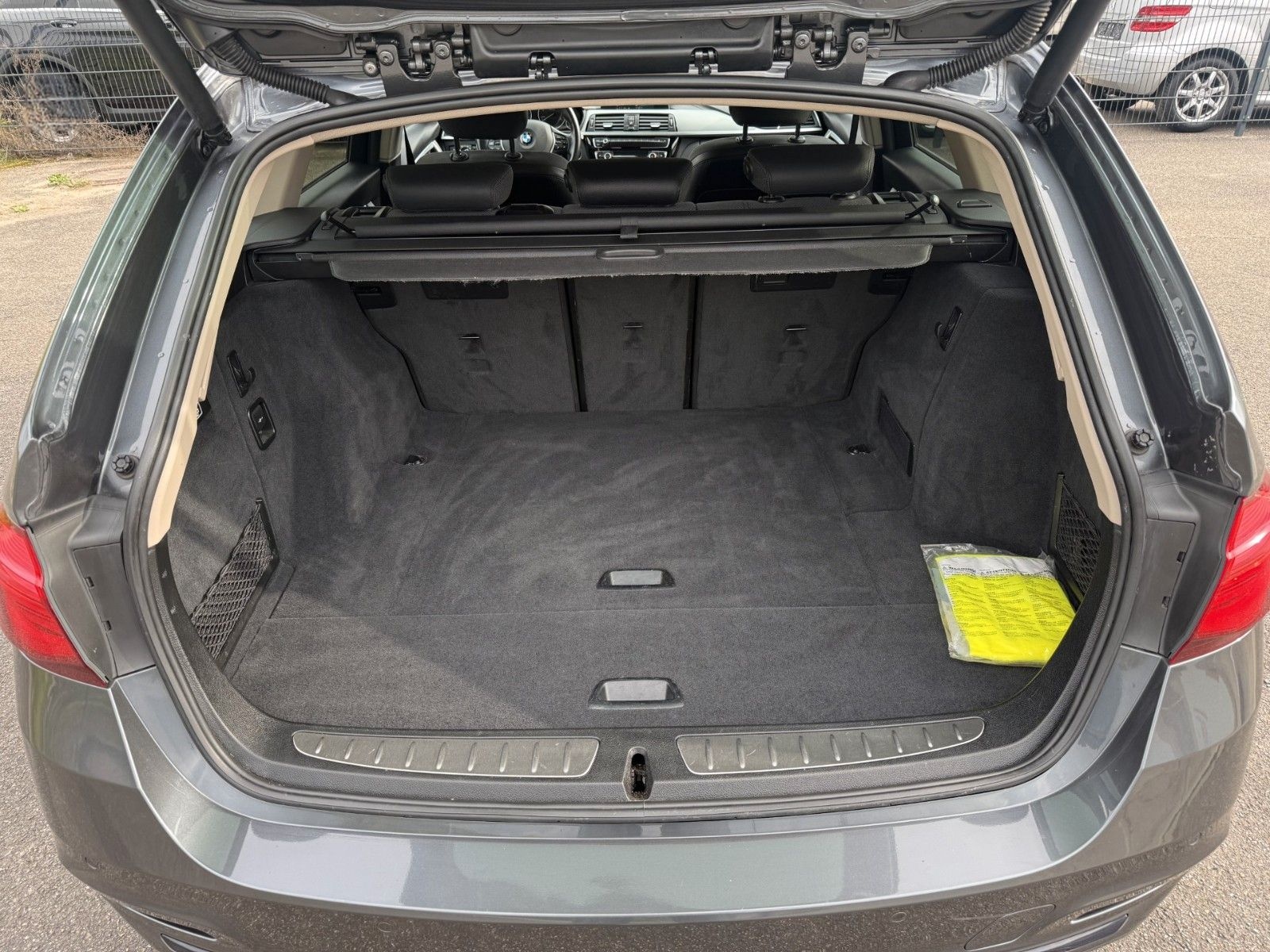 BMW 320 3 Touring 320 d Sport Line Shadow foto 14