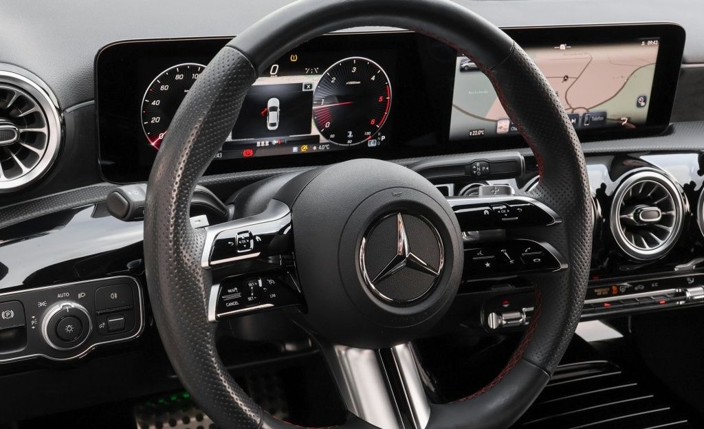 Mercedes-Benz A 220 d Limo AMG-Sport/Night/Totw/Keyl/LED/Cam foto 16