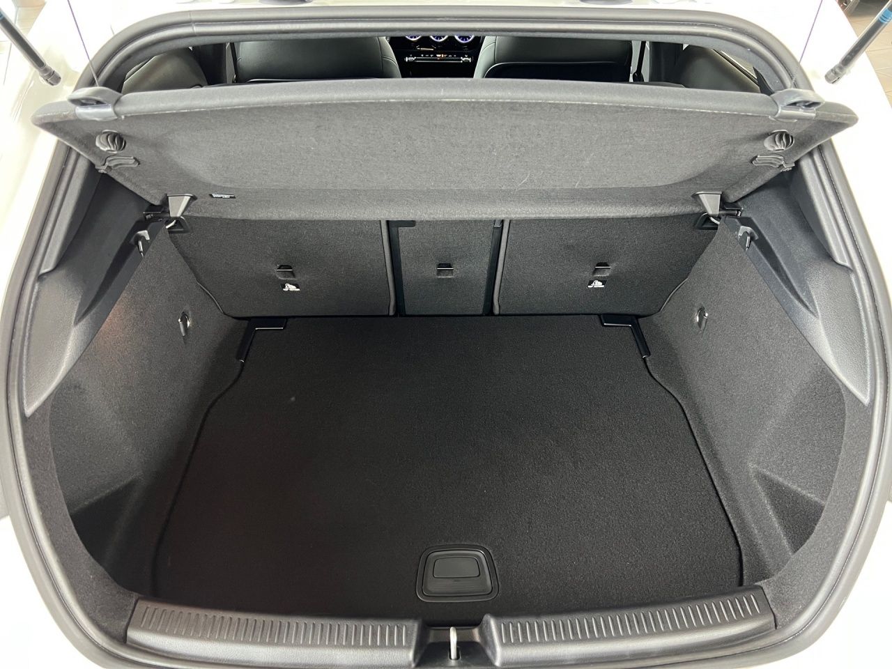 Mercedes-Benz A 180 Night Progressive CarPlay Kamera Winter-P. foto 12