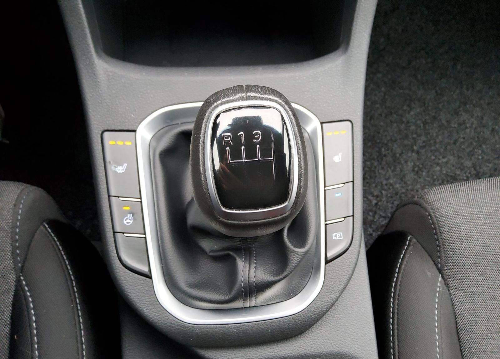 Hyundai i30 1.5 TGDi 48V 6-MT Edition 30+ NAVI/LED/KAMER foto 12