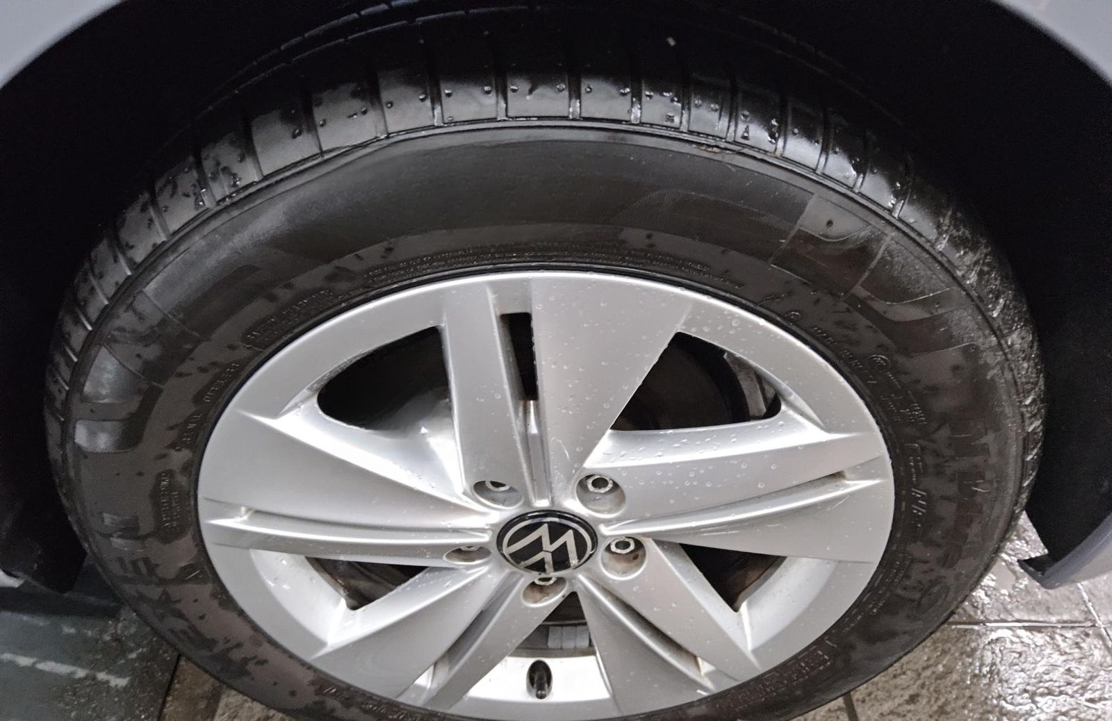 Volkswagen Golf-8 2.0 TDI Life LED Kamera AHK AID PDC foto 11