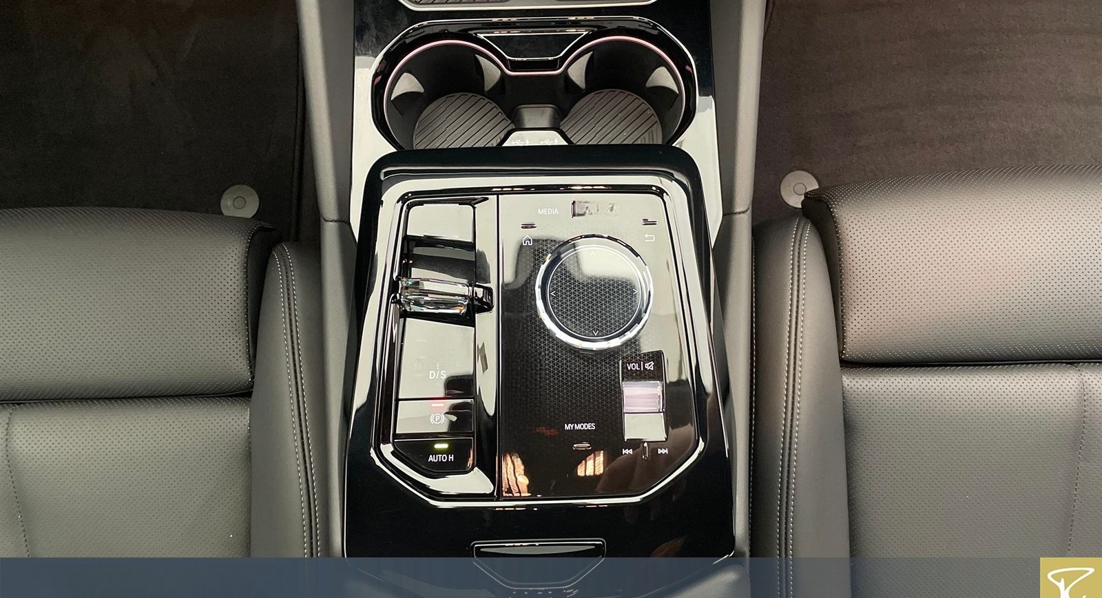BMW 520d A Lim Pano,DA+, RFK, Keyless foto 11