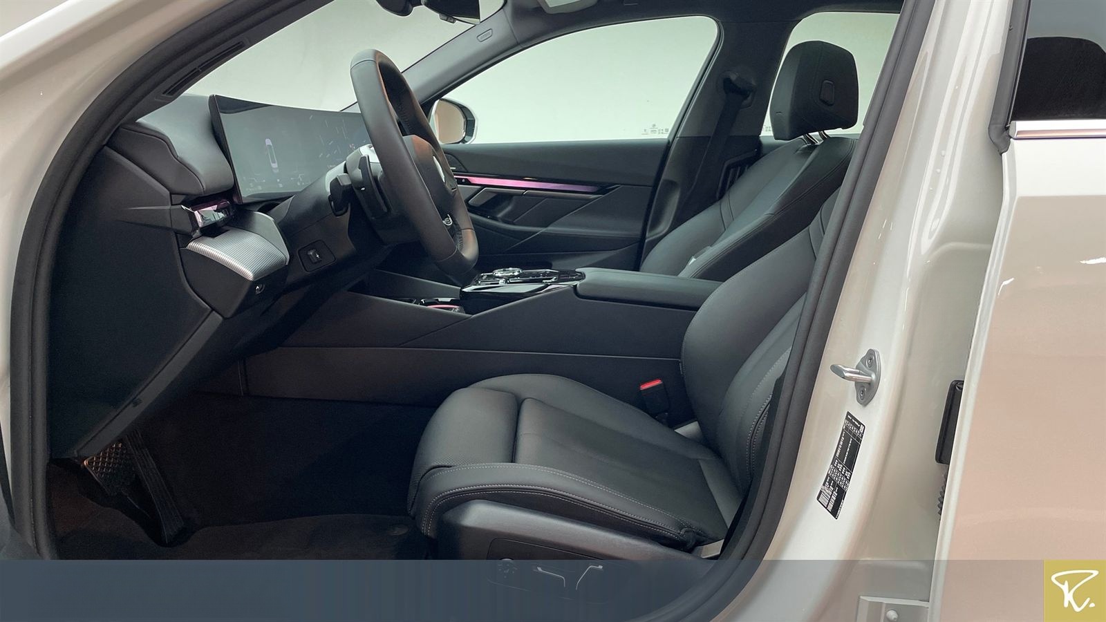 BMW 520d A Lim Pano,DA+, RFK, Keyless foto 4