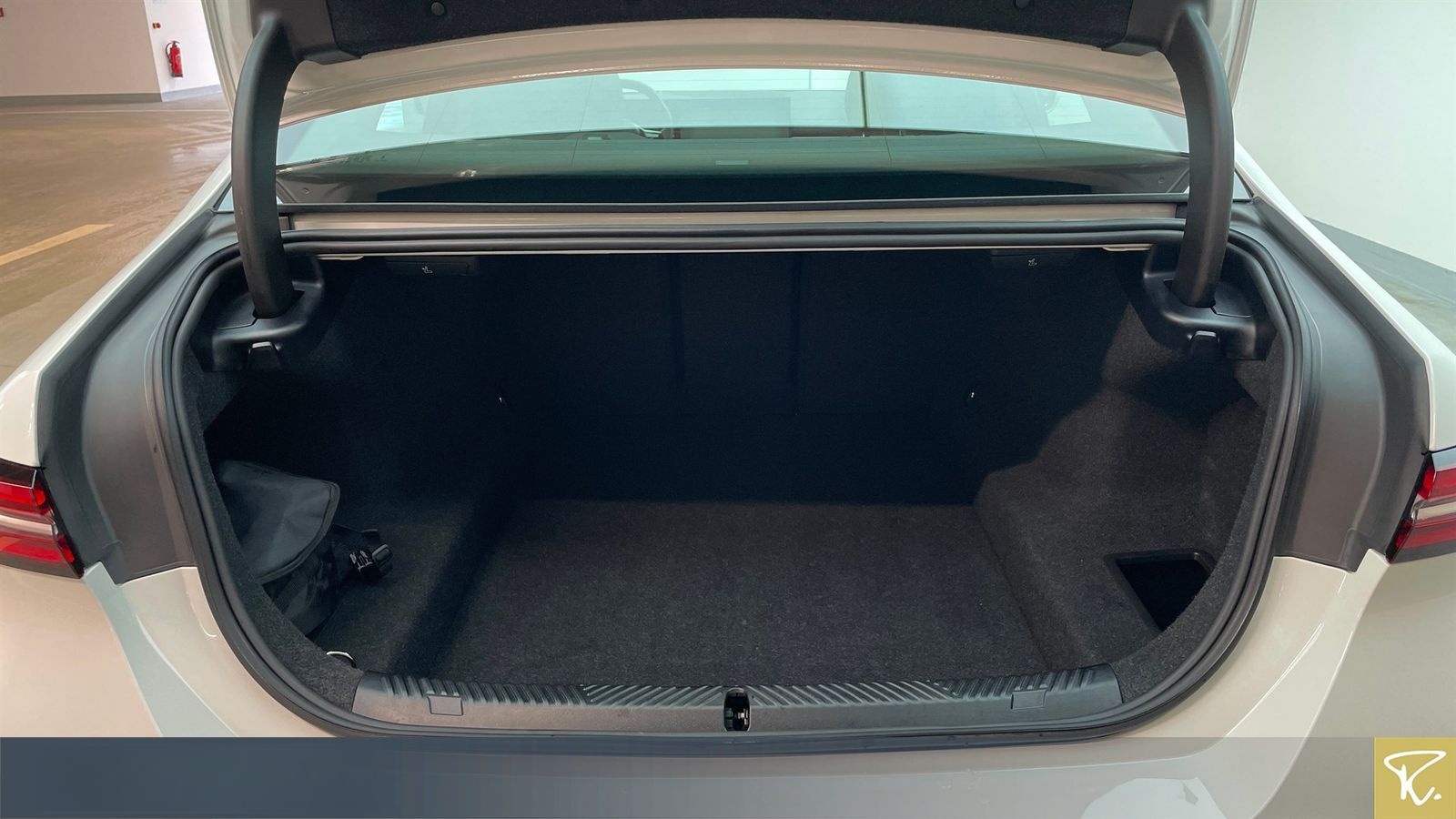 BMW 520d A Lim Pano,DA+, RFK, Keyless foto 10