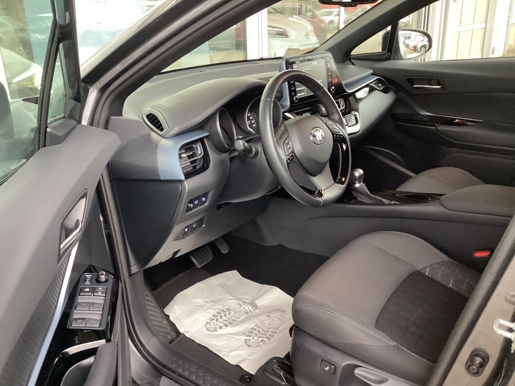 Toyota C-HR 2.0 Hybrid Team Deutschland foto 9