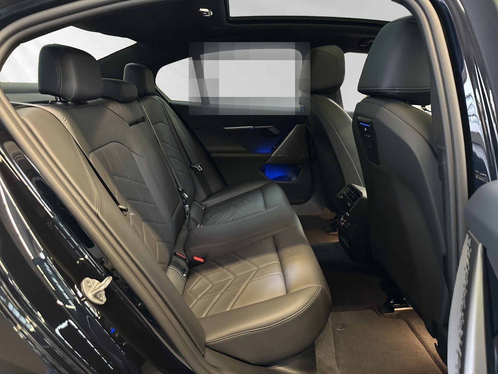 BMW 520d xDrive M Sport|AHK|Pano|20"LMR|Head-Up foto 13