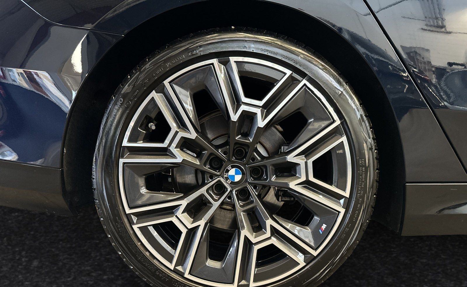 BMW 520d xDrive M Sport|AHK|Pano|20"LMR|Head-Up foto 4