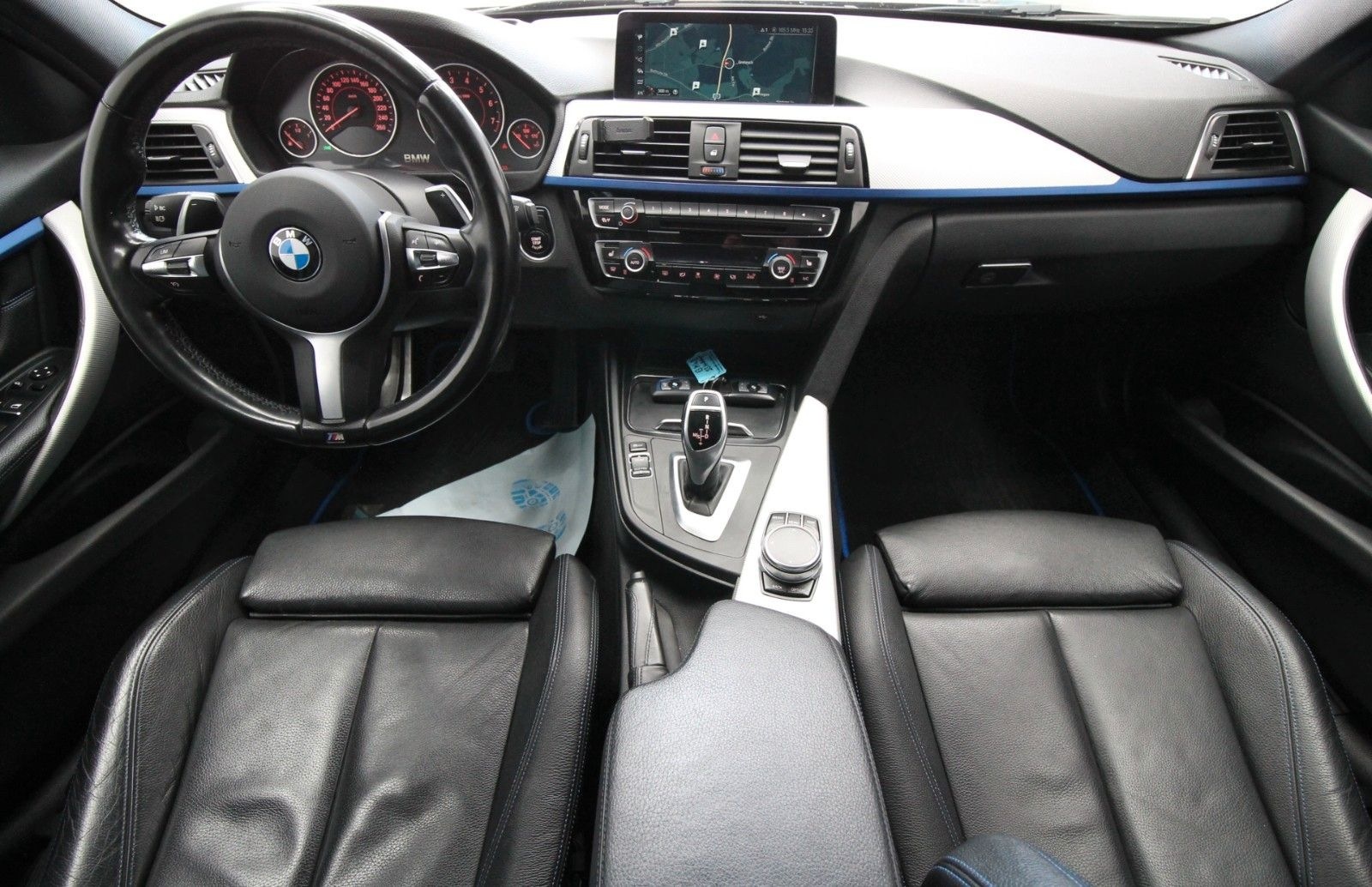BMW 320i Touring xDrive M Sport HUD LED-Beam foto 12