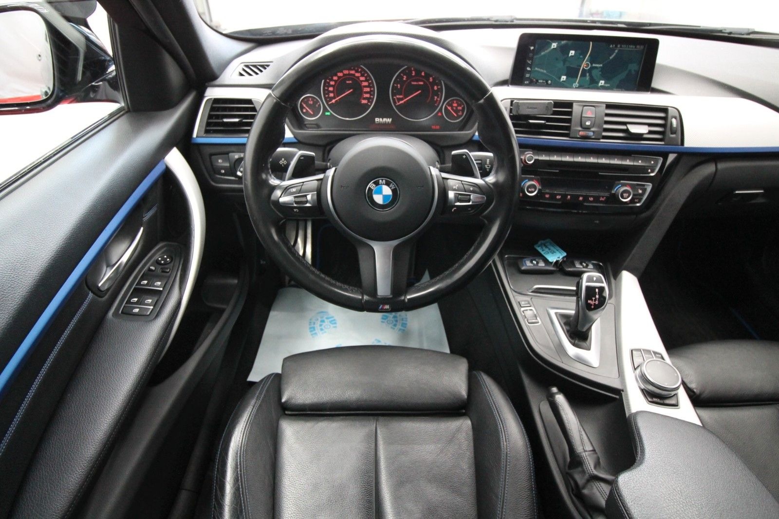BMW 320i Touring xDrive M Sport HUD LED-Beam foto 13
