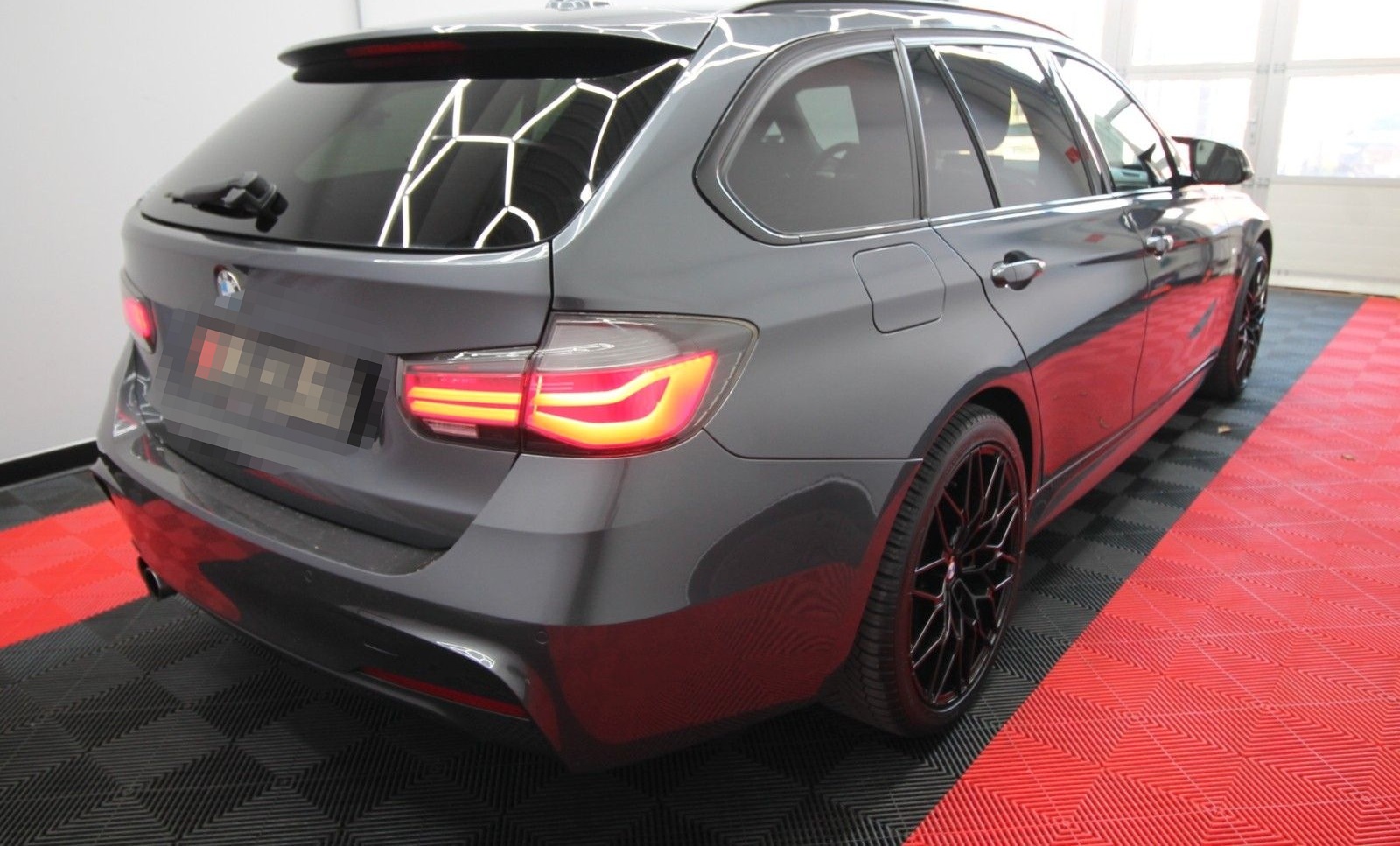BMW 320i Touring xDrive M Sport HUD LED-Beam foto 8