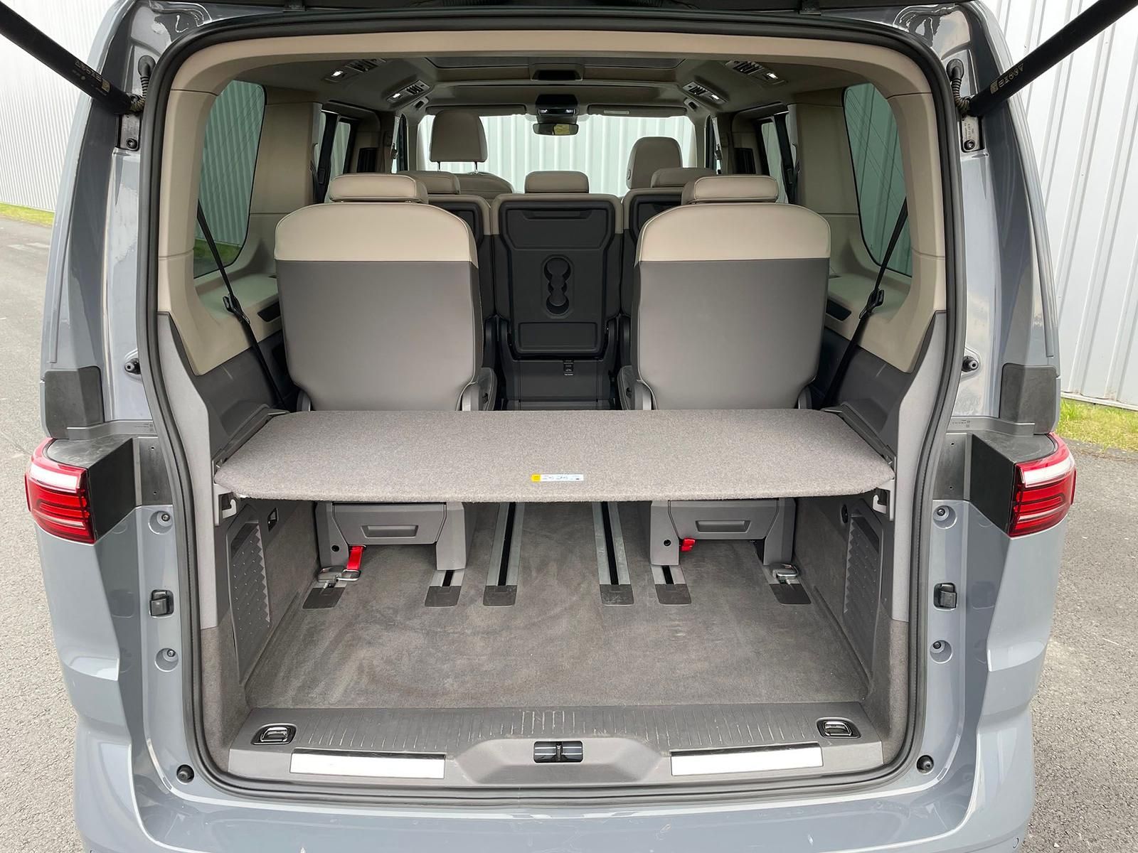 Volkswagen T7 Multivan Style lang Panorama Matrix STANDHZ foto 12