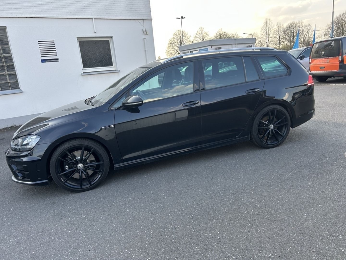Volkswagen Golf VII Variant R 4M DYNAUDIO KEYLESS PANO ACC  foto 3