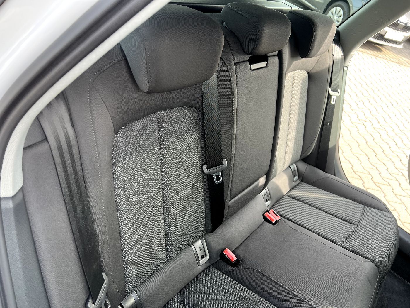 Audi A6 Avant 40 TDI Quattro *LED Navi AHK ACC Sitzh. foto 18