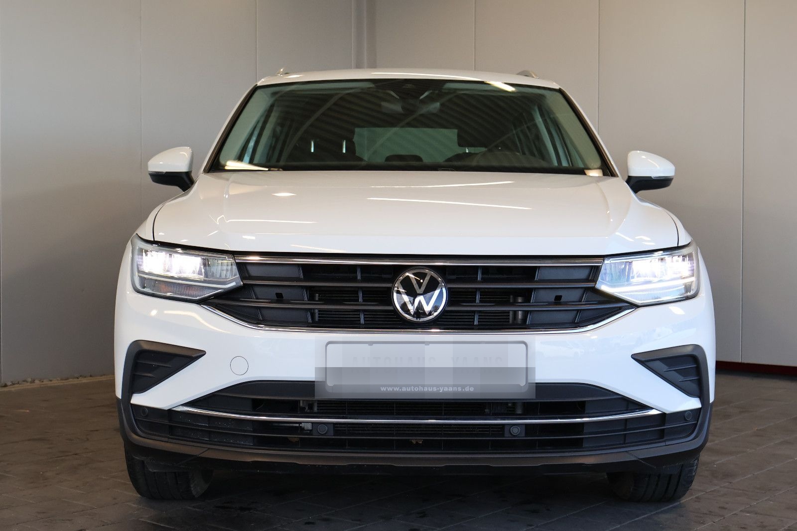 Volkswagen Tiguan 1.5 TSI Life AID+ACC+LED+CARPLAY+PANO foto 2