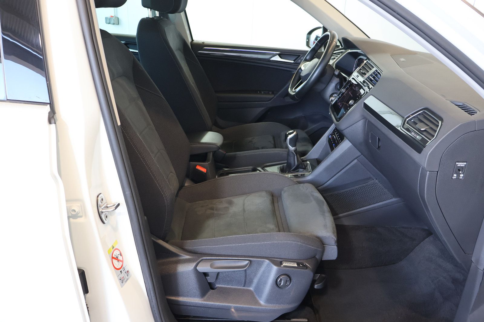 Volkswagen Tiguan 1.5 TSI Life AID+ACC+LED+CARPLAY+PANO foto 15