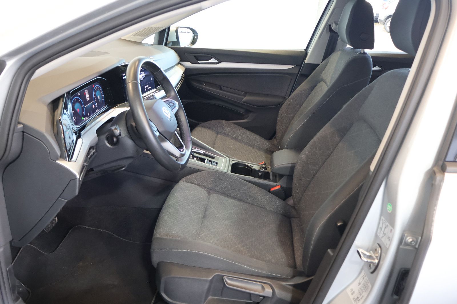 Volkswagen Golf VIII 2.0 TDI Life AID+ACC+KAM+LED+CARPLAY foto 12