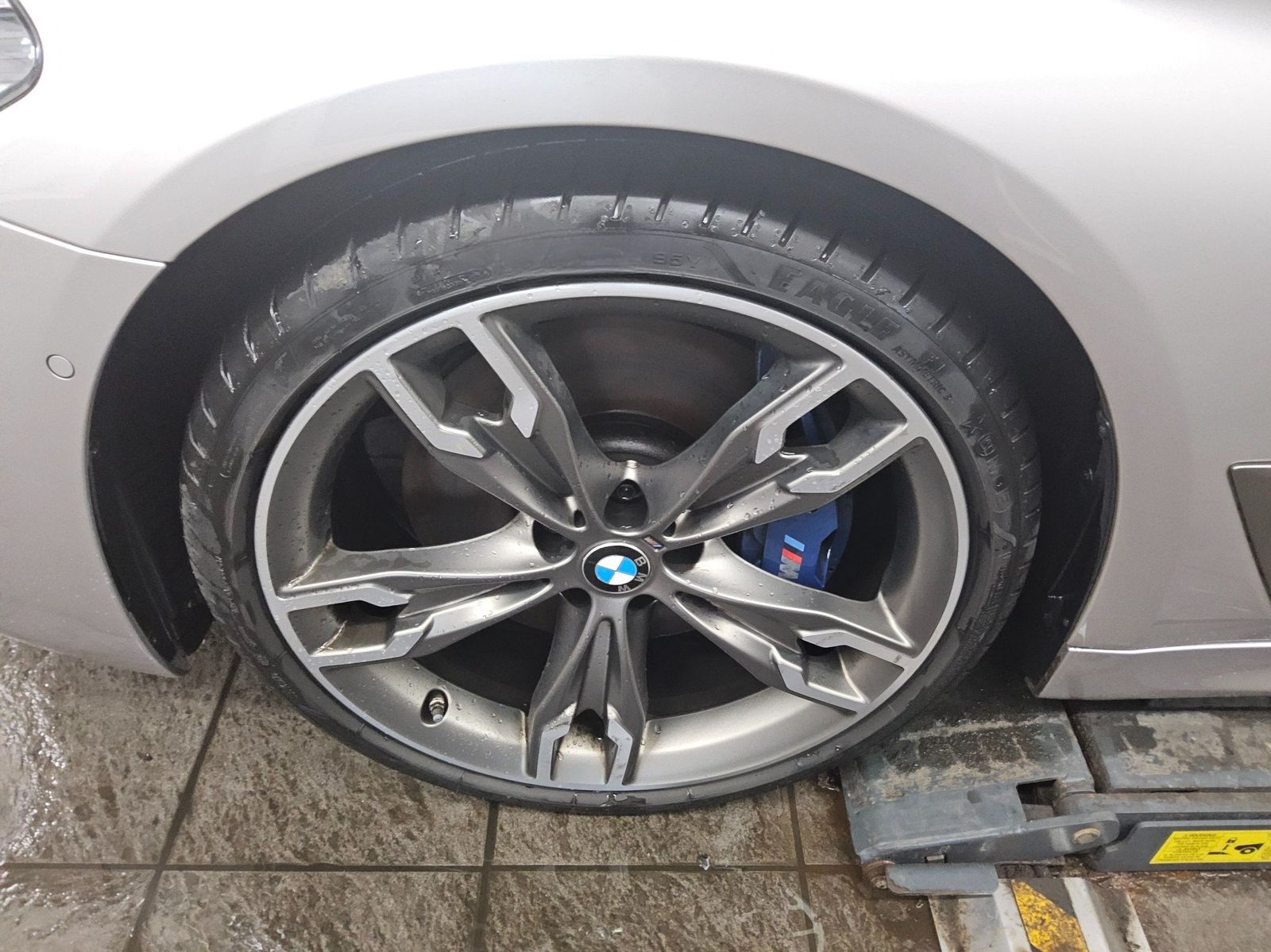 BMW M550 Touring xDr Navi LED Leder HuD Bowers Pano foto 11