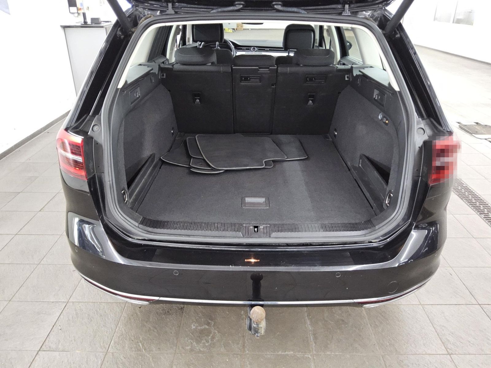 Volkswagen Passat Var. 2.0 TDI Comf. Navi LED AID 360° AHK foto 12