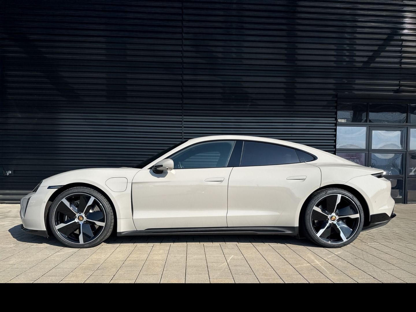 Porsche Taycan Turbo Clubleder HA-Lenkung InnoDrive BOSE foto 2