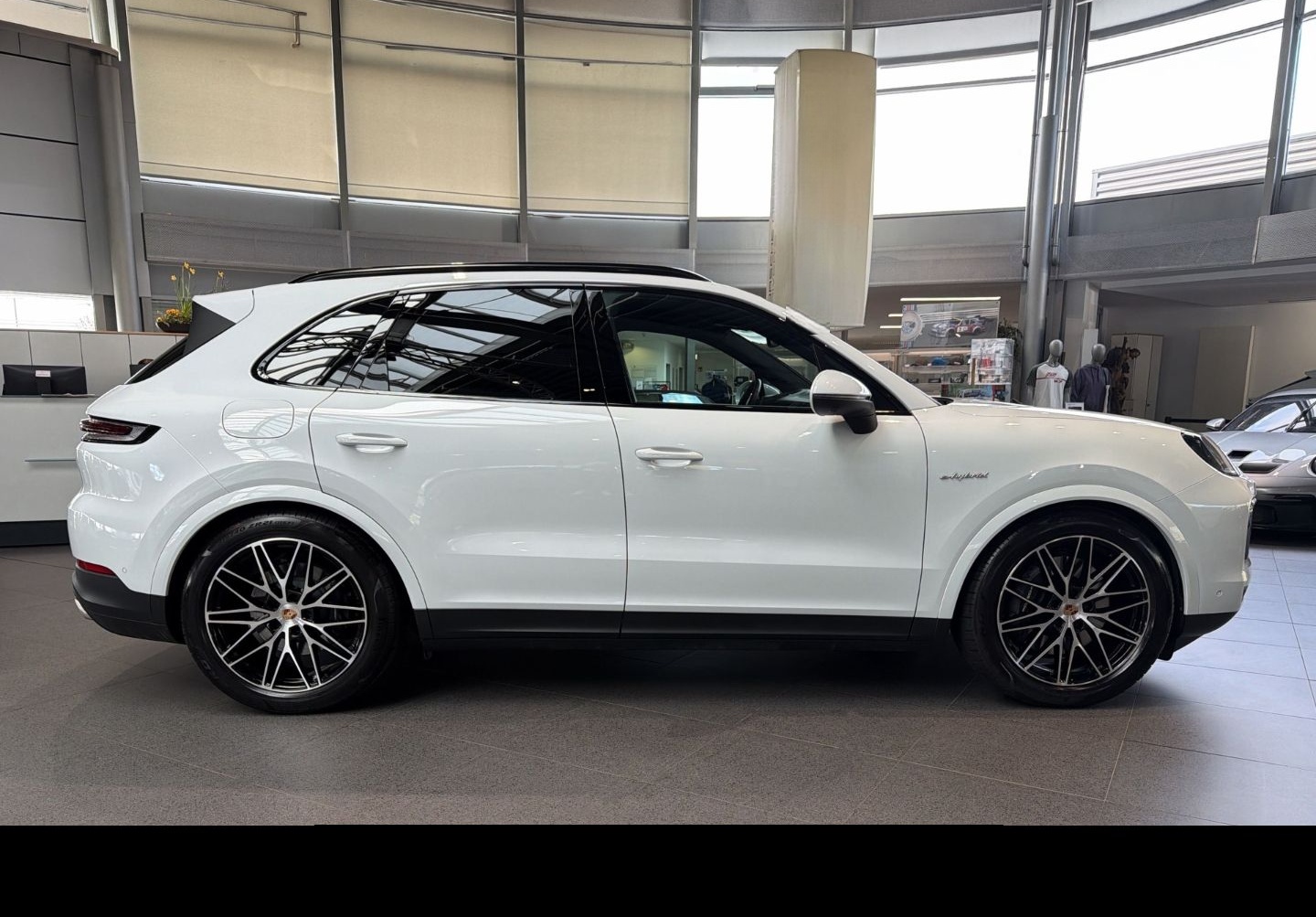 Porsche Cayenne E-Hybrid HA-Lenkung InnoDrive Head-Up foto 12