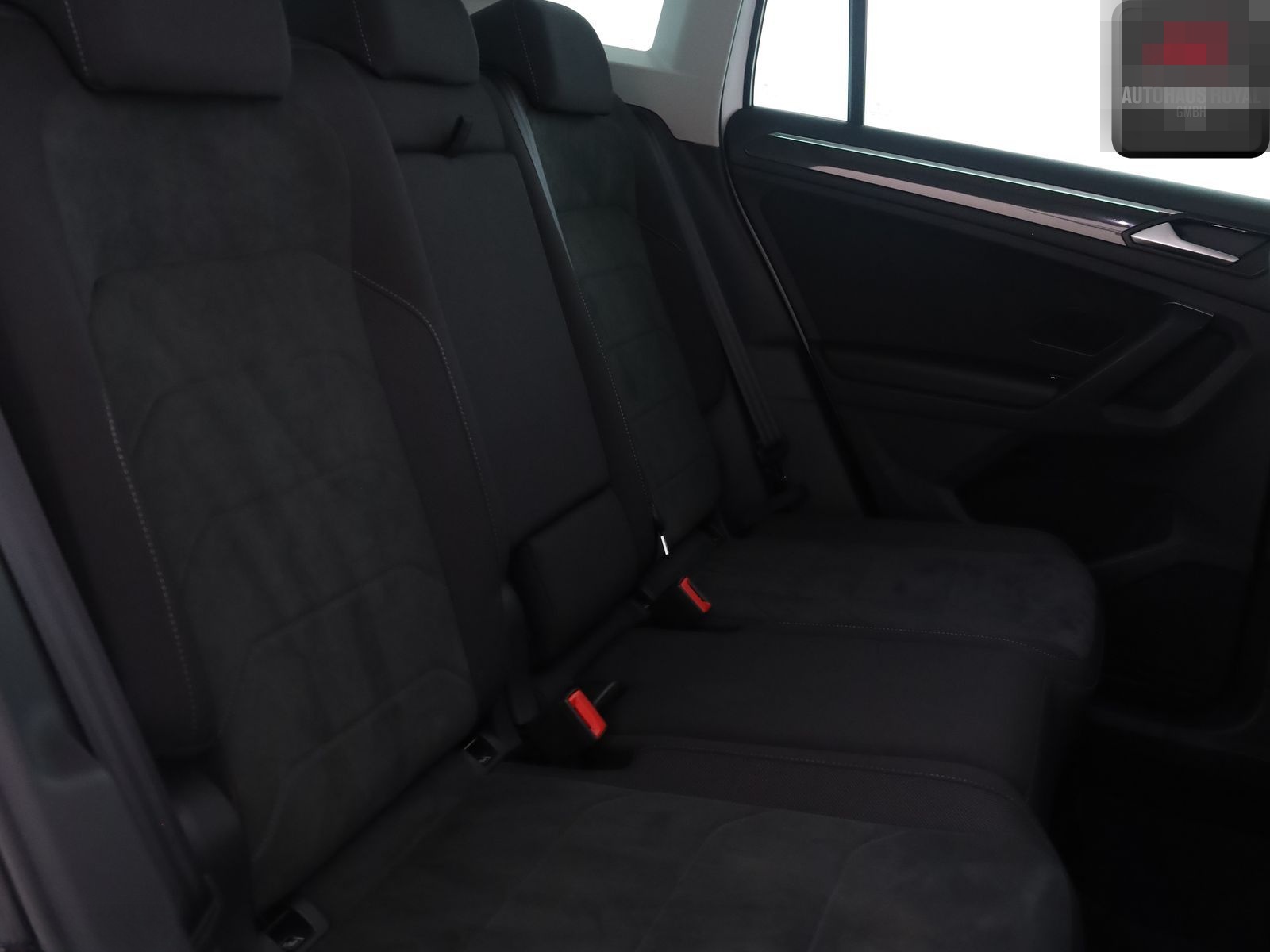 Volkswagen Tiguan 1.5 TSI ELEGANCE PANO,MATRIX,ACC,KAMERA foto 12