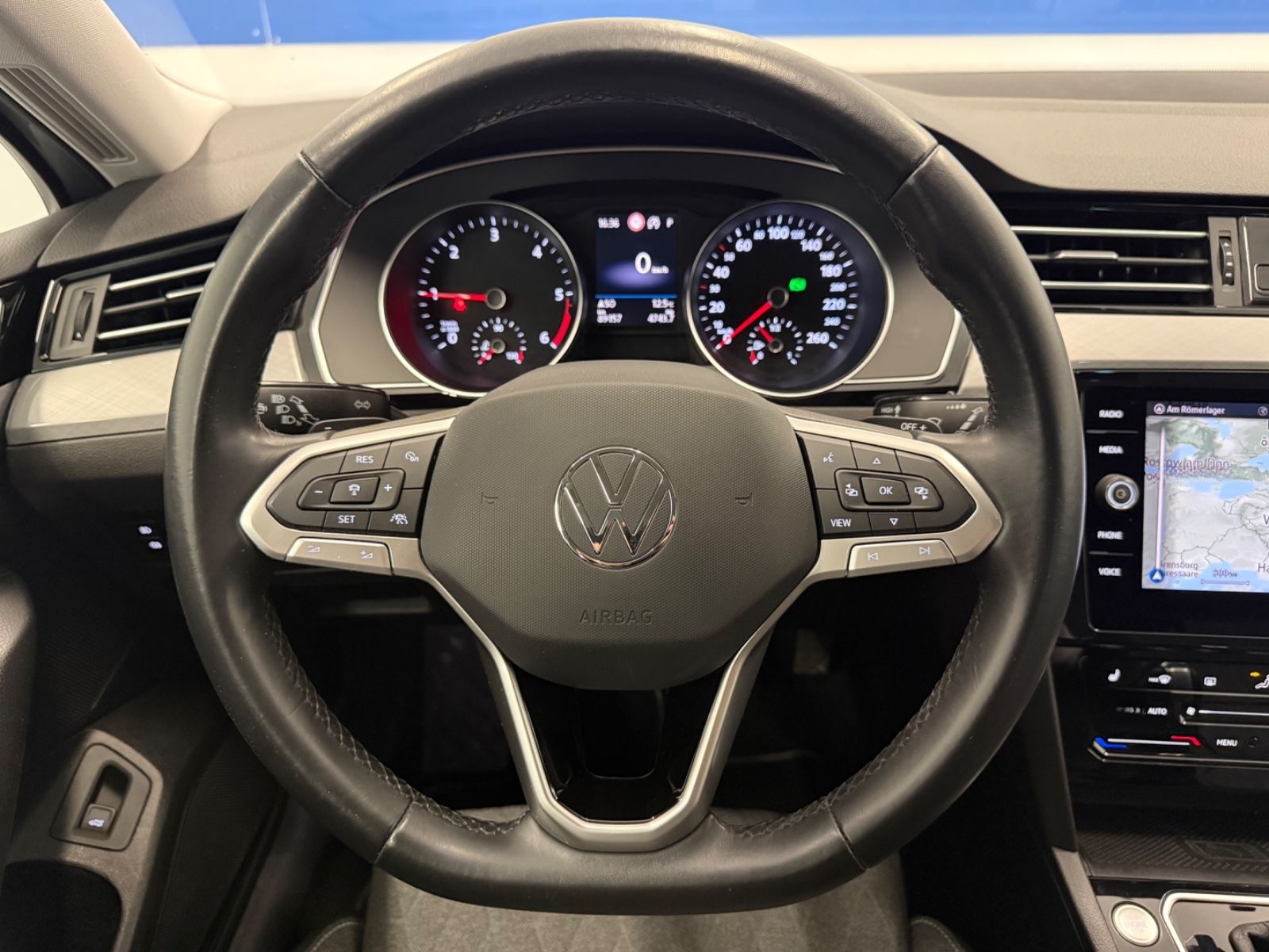 Volkswagen Passat Variant Business 2.0TDI ACC AHK Massage foto 17