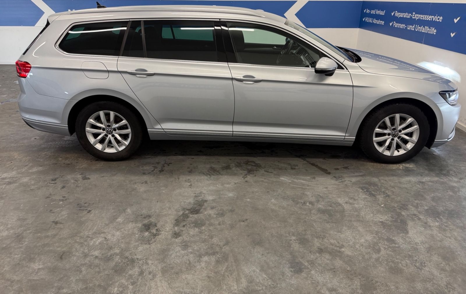 Volkswagen Passat Variant Business 2.0TDI ACC AHK Massage foto 4