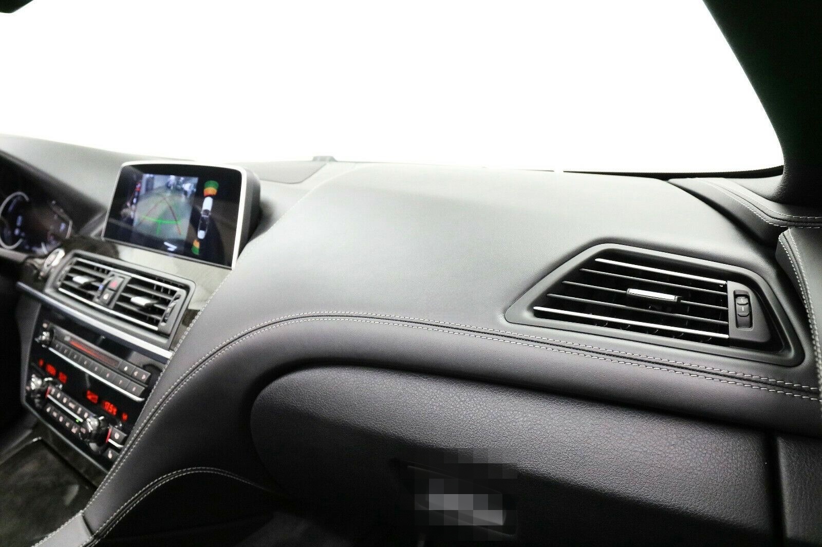 BMW 650i Cabrio - schwarz mit gelber Folie foto 7