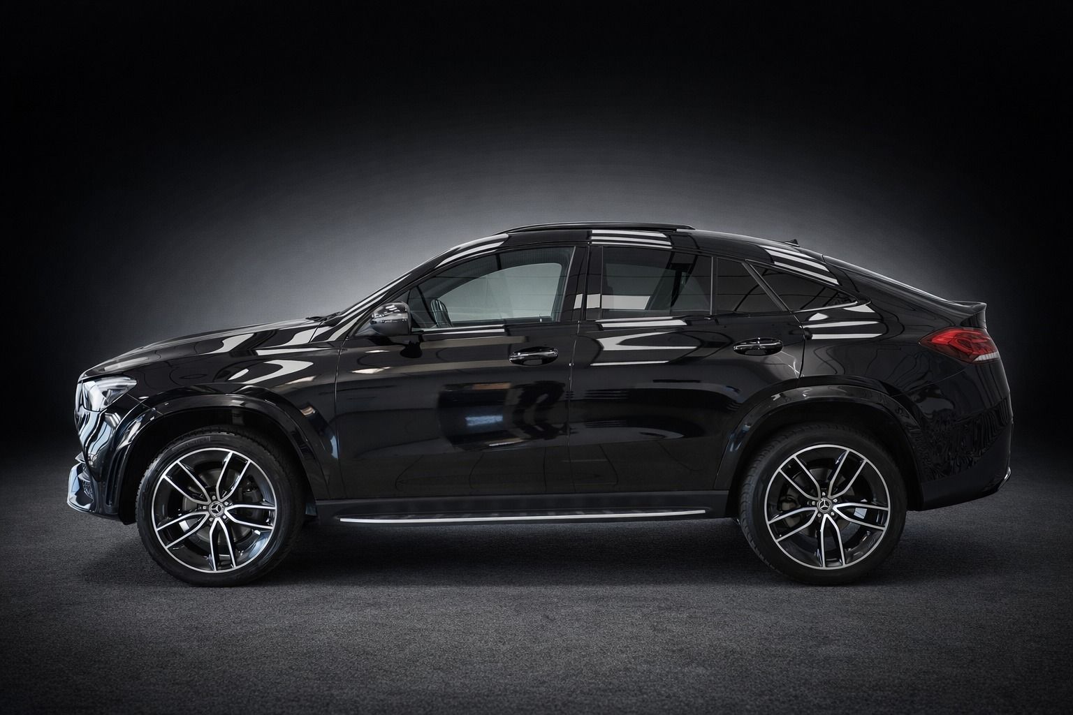 Mercedes-Benz GLE 400 d Coupe 3x AMG SPORT*LUFT*PANO*DESIGN*22 foto 5