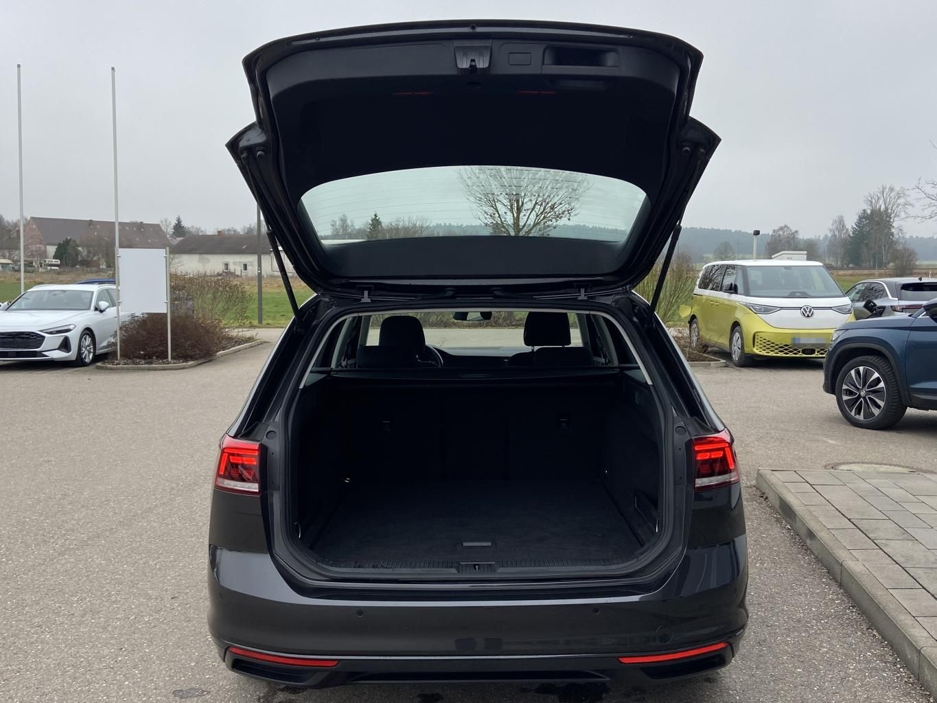 Volkswagen Passat Variant 2.0 TDI DSG AHK+NAVI+LED+KAMERA+A foto 11