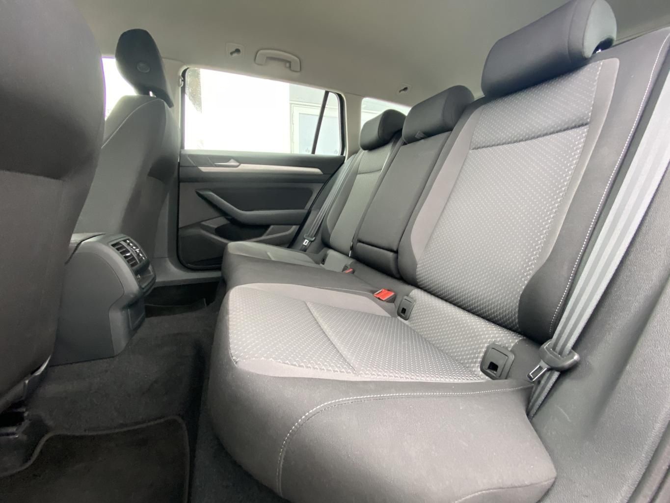 Volkswagen Passat Variant 2.0 TDI DSG AHK+NAVI+LED+KAMERA+A foto 9