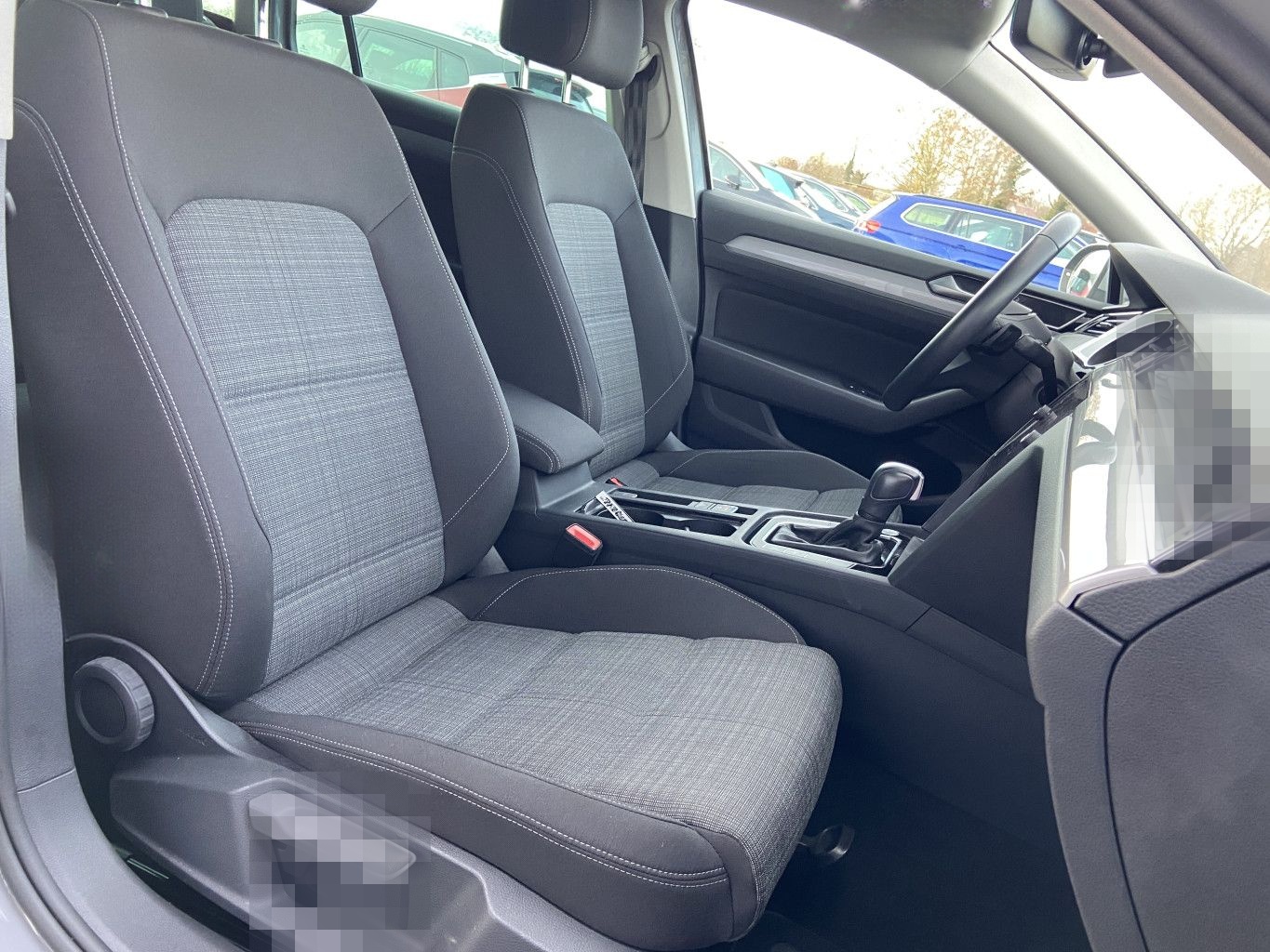 Volkswagen Passat Variant 2.0 TDI DSG Business NAVI+LED+AHK foto 13
