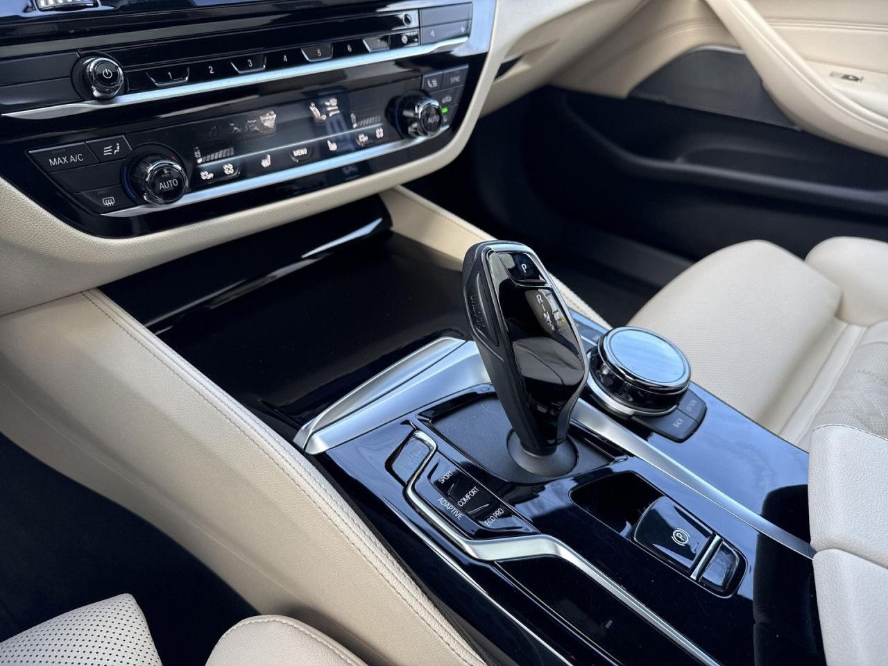 BMW 540d xDr Lim M SPORT LASER,GSD,StHz,ACC,H/K,HUD foto 11