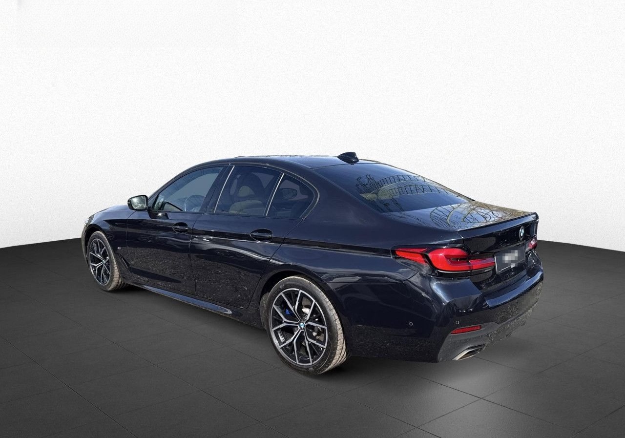 BMW 540d xDr Lim M SPORT LASER,GSD,StHz,ACC,H/K,HUD foto 6