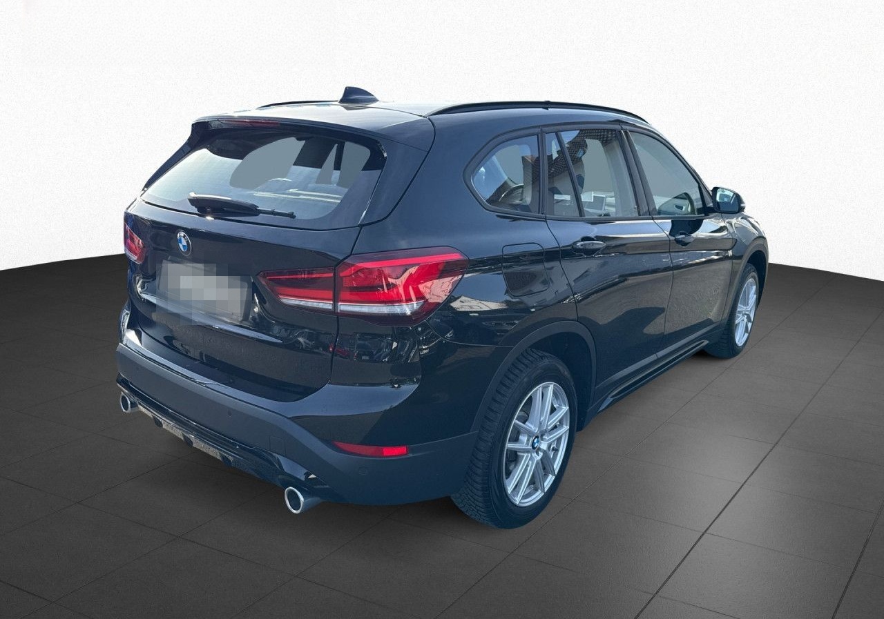 BMW X1 sDrive18d Bluetooth Navi LED Klima PDC foto 5