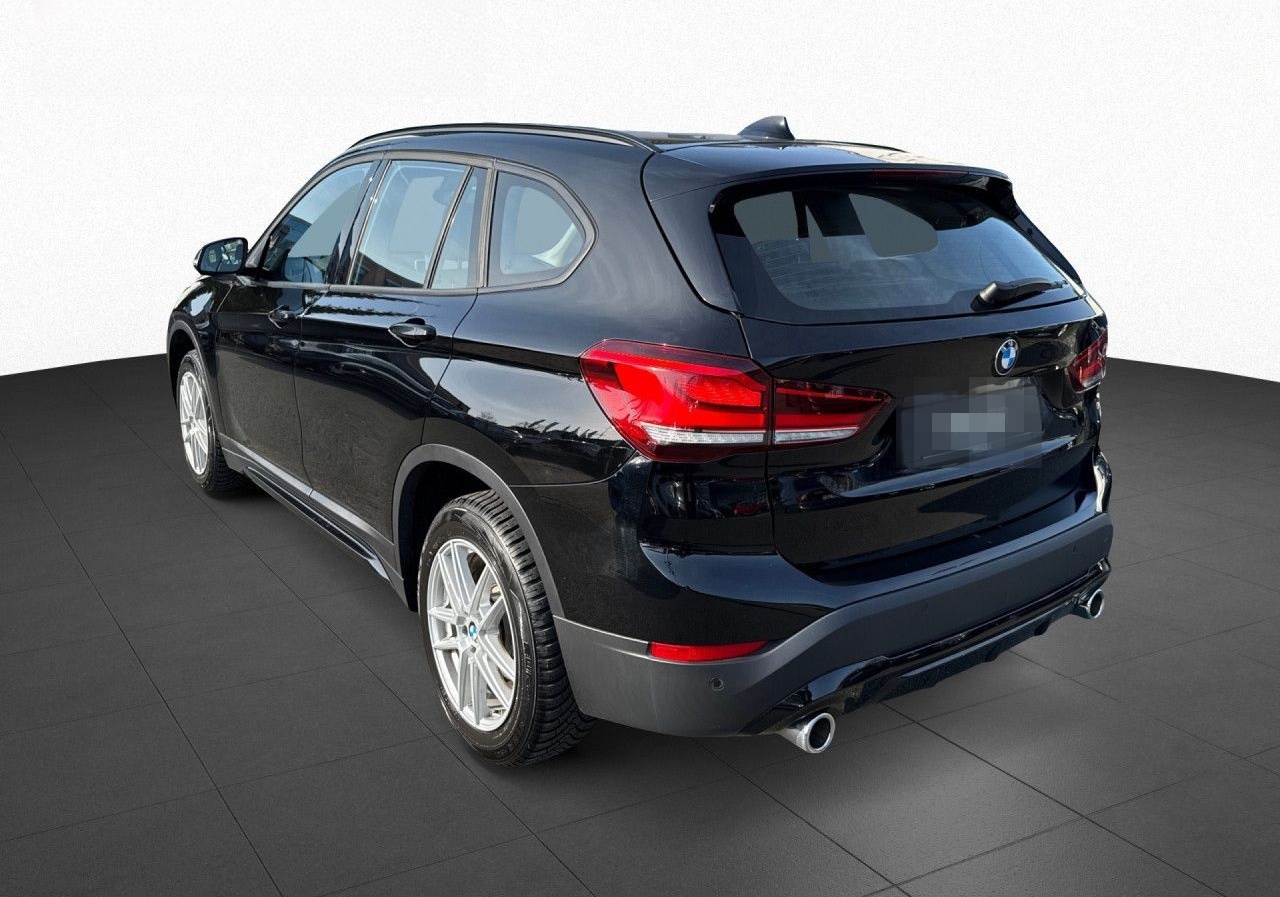BMW X1 sDrive18d Bluetooth Navi LED Klima PDC foto 6