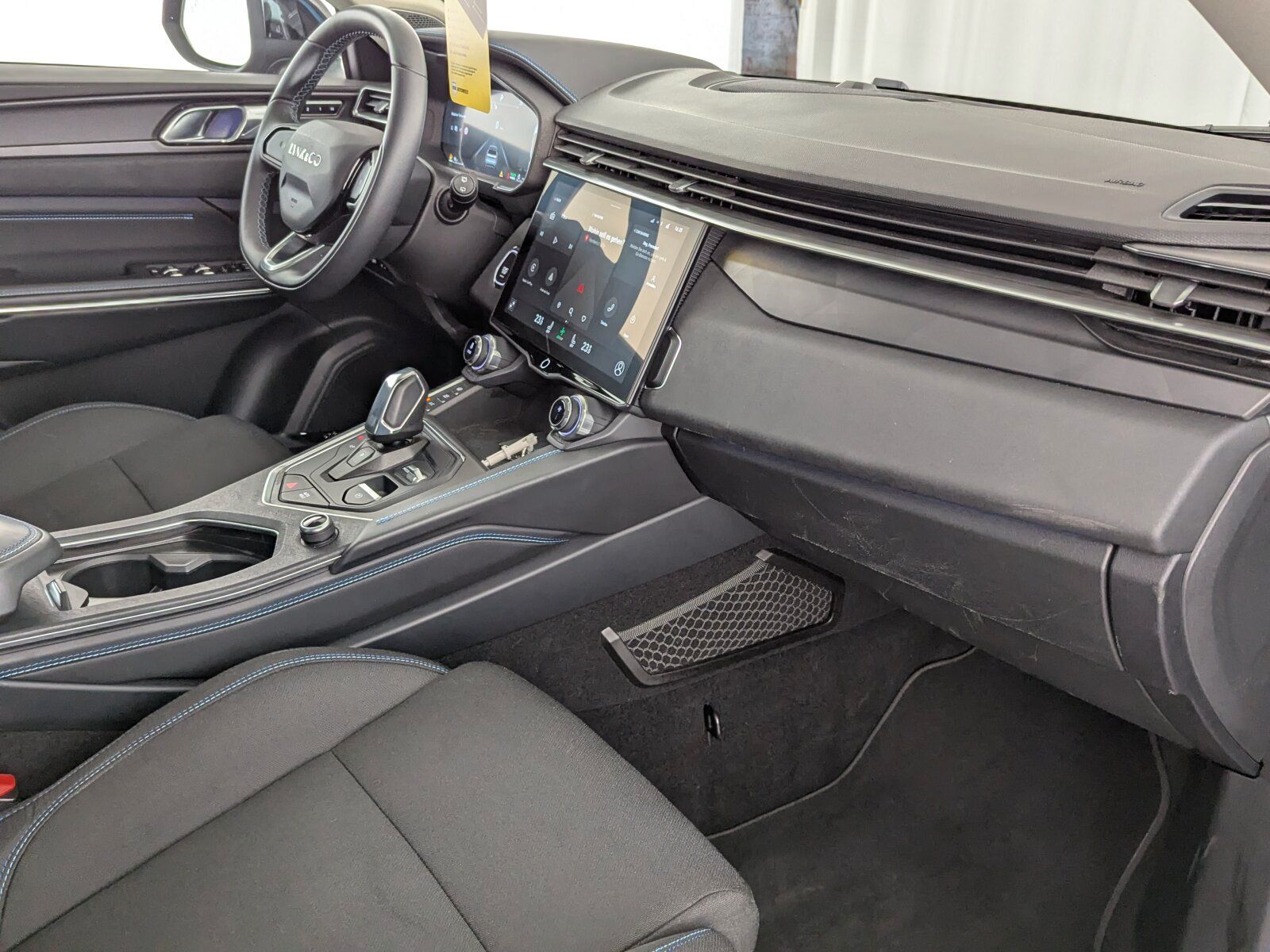 Lynk&Co 01 1.5T HEV (EURO 6d) LED+NAVI+ACC+PANO+RFK+ foto 14