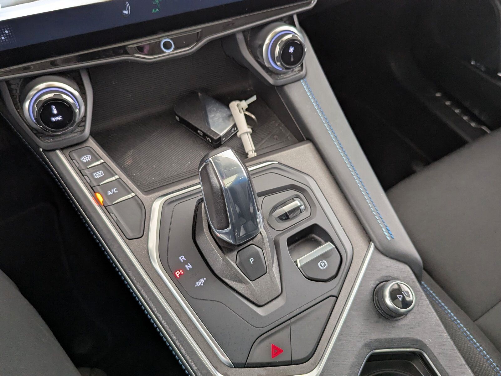 Lynk&Co 01 1.5T HEV (EURO 6d) LED+NAVI+ACC+PANO+RFK+ foto 23