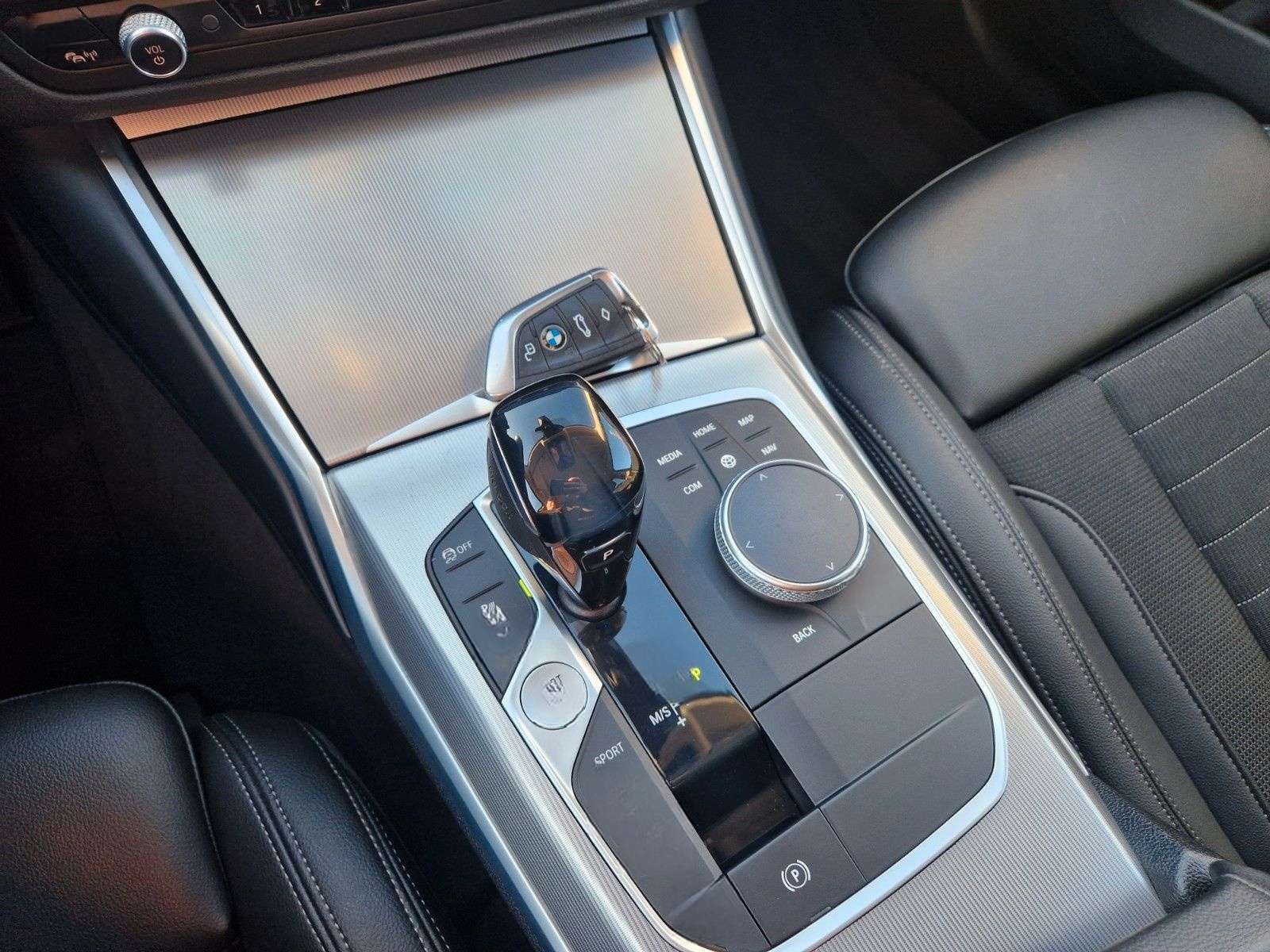 BMW 318d Touring Sport Line NAVI HiFi foto 11