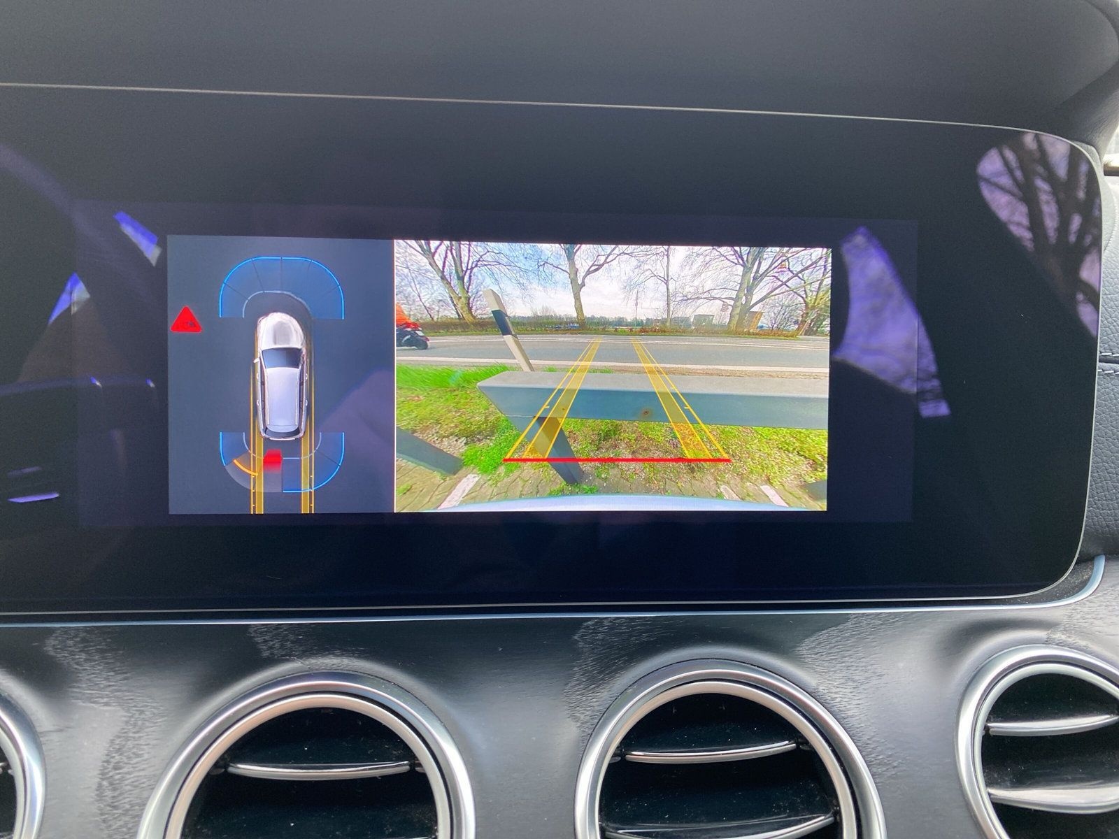 Mercedes-Benz E 220 d 2.0 T-Model AMG Line Panorama-Dach foto 16