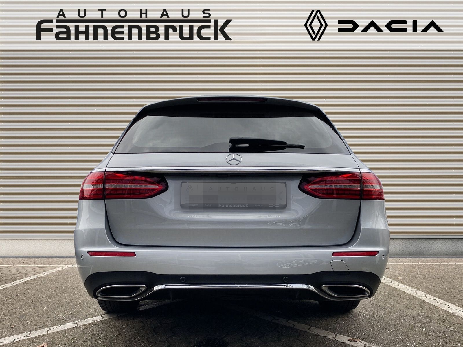 Mercedes-Benz E 220 d 2.0 T-Model AMG Line Panorama-Dach foto 4