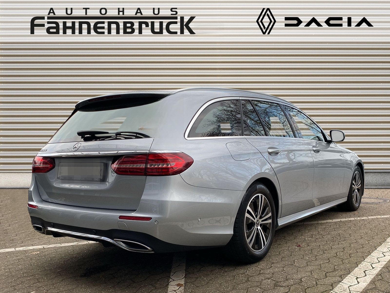 Mercedes-Benz E 220 d 2.0 T-Model AMG Line Panorama-Dach foto 5