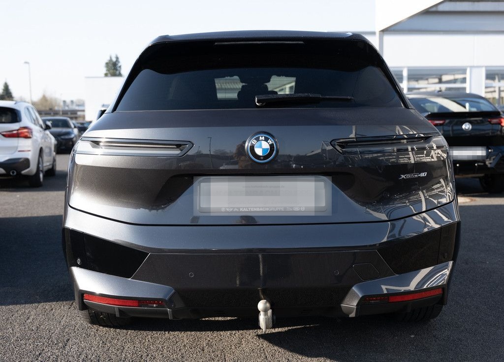 BMW iX xDrive 40 Sport PANO AHK HUD LASER LED ACC foto 9