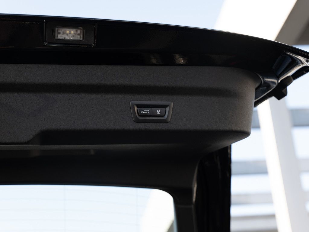 BMW X2 sDrive 20i M-Sport PANO AHK LED NAVI H/K SHZ foto 14